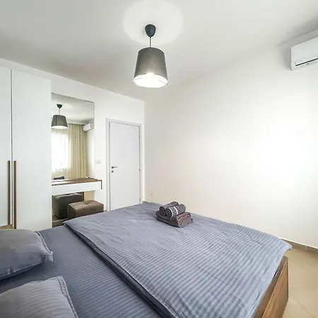 Sunwave Hideaway D25 شقة غوليم