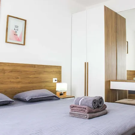 Sunwave Hideaway D25 شقة